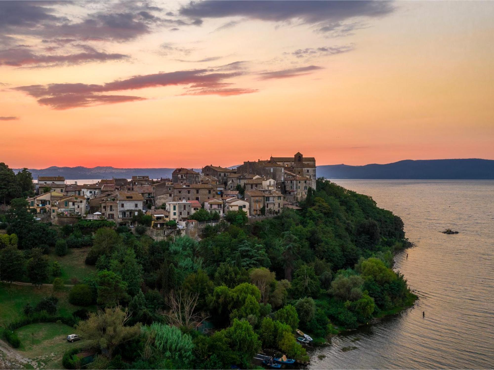 Apt Finestra Sul Castello, Vista Lago Wi-Fi Gratis Bracciano  Luaran gambar